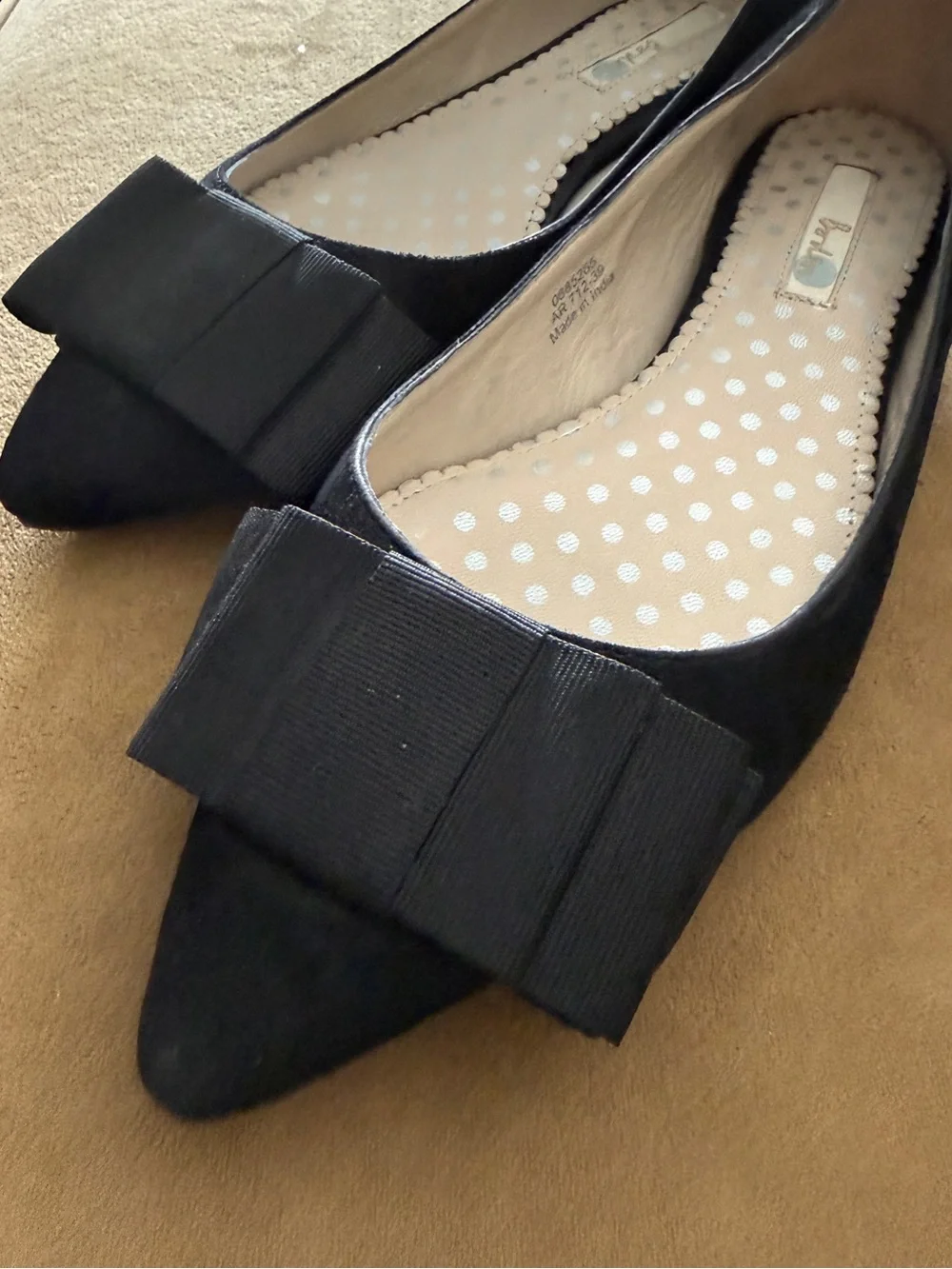 Boden Black Suede Pointed Toe Ballet Flats Grosgrain Ribbon Bows Size 39/ 8.5 US